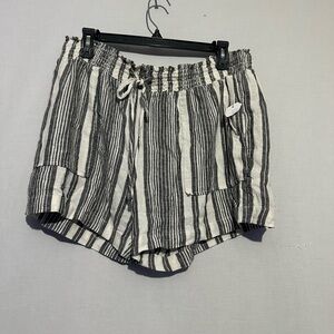 Time and Tru Gray and White Striped Linen Cargo Shorts Large